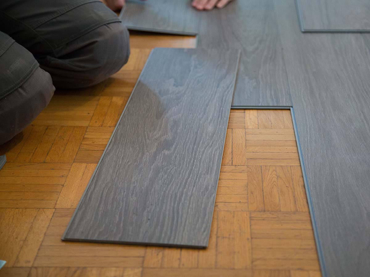 VINYL FLOORING